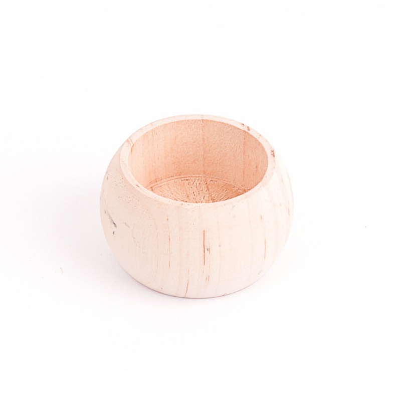 Drevený svietnik okrúhly je maličký samostatne stojaci svietnik na jednu čajovú sviečku s priemerom 4 cm.
Drevené výrobky sú vyrobené z dreva a preg
