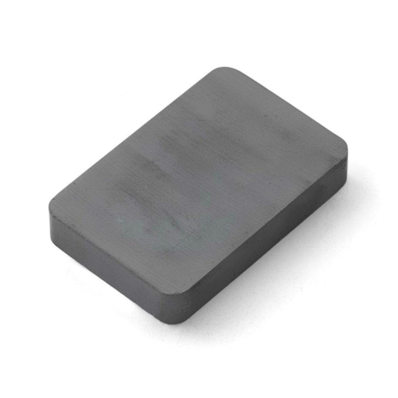 Feritové magnety sú klasické školské magnety s neobmedzeným spôsobom použitia.
Rozmery: 30 x 20 x 5 mmHmotnosť: 14 gMax. teplota použitia: 250 °C
M