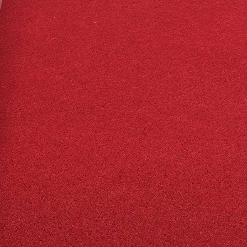 Dekoračná, polovlnená plsť sa používa predovšetkým na dekoračné účely, na výrobu hračiek, bábiek, ozdôb a dekorácií, ako vnútorná výstelka 