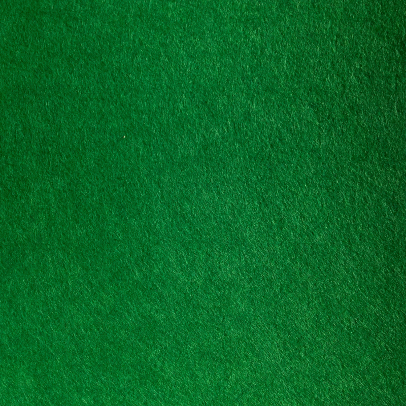 Filc hrúbky 3 mm je dekoračná, polovlnená plsť sa používa predovšetkým na dekoračné účely, na výrobu hračiek, bábik, ozdôb a dekorácií, ako v