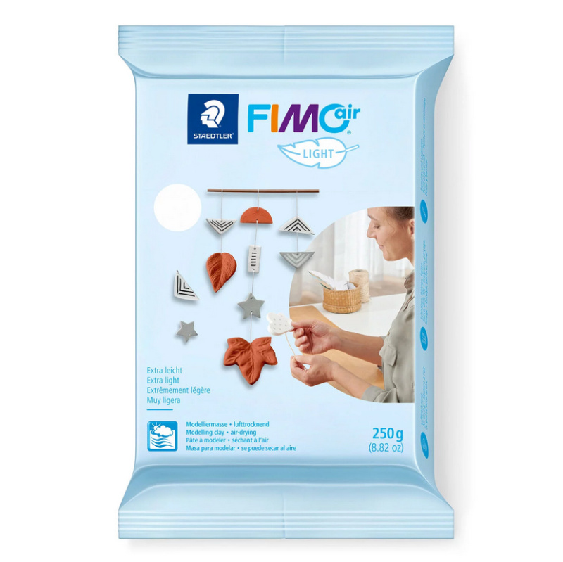FIMO ® Air Light je modelovacia hmota zo skupiny FIMO od výrobcu Staedler, ktorá je obdobou hmoty FIMO Air Basic. Je to modelovací tmel na vodnej báze tvrd