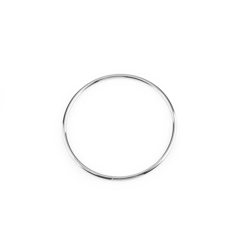 Kovový kruh sa hodí na výrobu lapačov snov, ďalších dekorácií, ale aj pri výrobe tašiek a kabeliek ako ucho. Je pevný, v mieste spoja nie je zvaren�