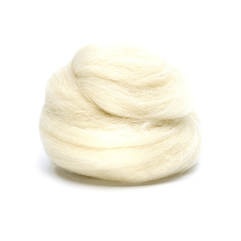 Ovčia vlna Corriedale česaná je prírodné rúno z ovečiek Corriedale, ktoré sa používa na plstenie postavičiek, tvorbu a výplň hračiek. Má stredne 