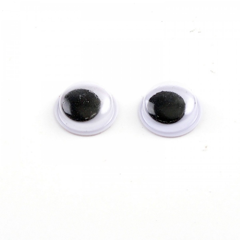 Plastové oči sú kmitajúce pohyblivé oči s čiernou pohyblivou zorničkou určené na dotvorenie hračiek, postáv, zvieratiek, príšer, bacilov a rôznyc