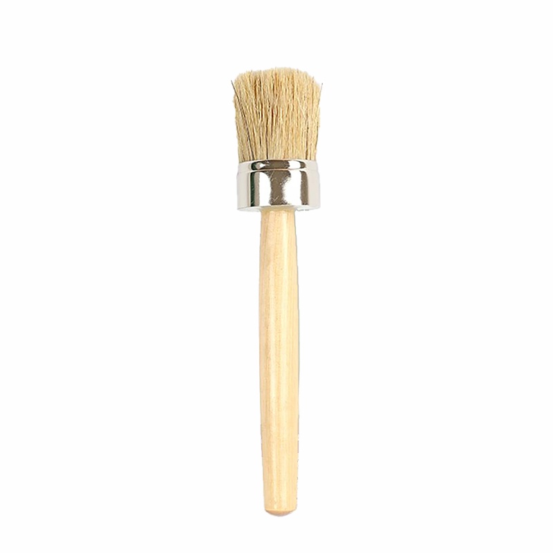 Štetec z kančích štetín vysokej kvality (Boar bristle brush oval) zabezpečí rovnomerné nanesenie farby. Jeho skvelé tvrdé prírodné štetiny pomôžu