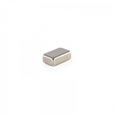 Neodymový magnet kváder 8 x 5 x 3 mm